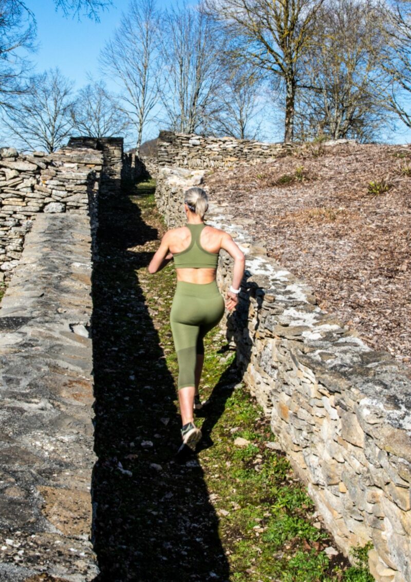 brassiere-seamless-vert-gris-femme-sport-running-pilates-aura-evolution